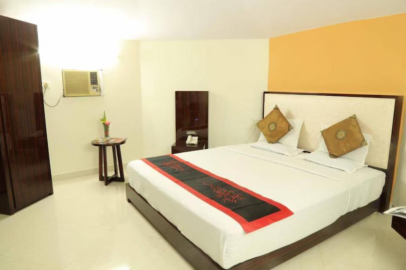 Aayush Resort Panvel Exterior photo