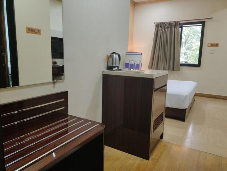 Aayush Resort Panvel Exterior photo