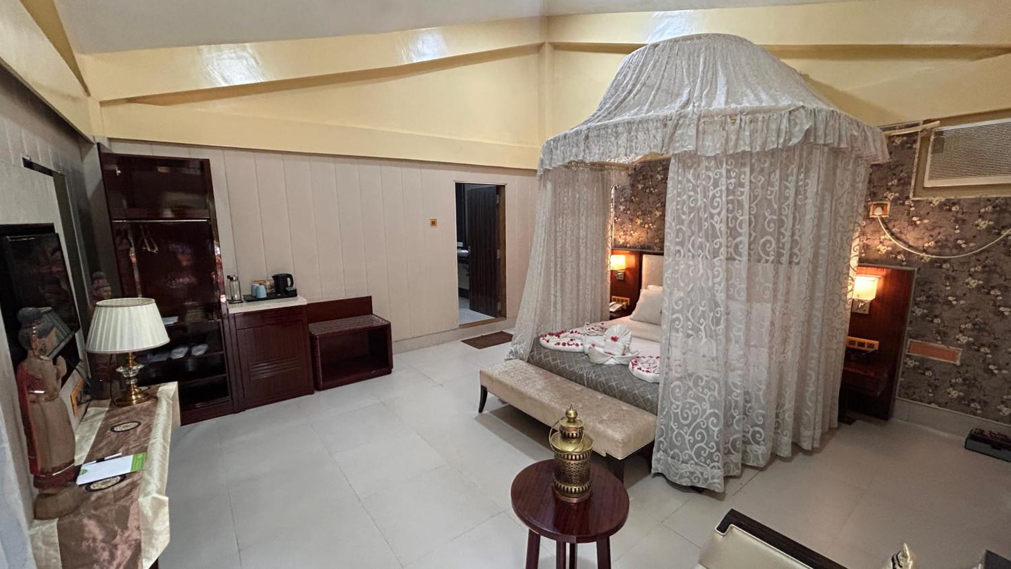 Aayush Resort Panvel Exterior photo
